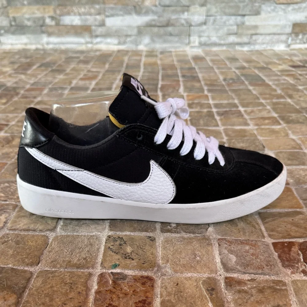 Nike bruin react sb Nike Black and White Athletic Shoes